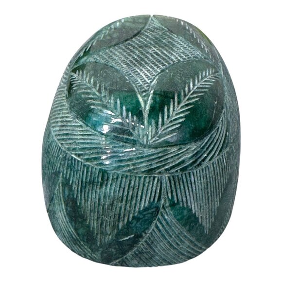 Hand-Carved Green Emerald Gemstone Intricate Leaf Pattern 1700+ Carats Large - Picture 2 of 11